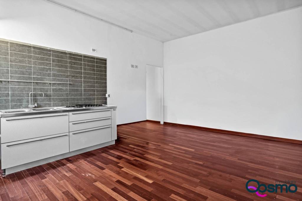 appartamento in vendita a Milano in zona Sempione