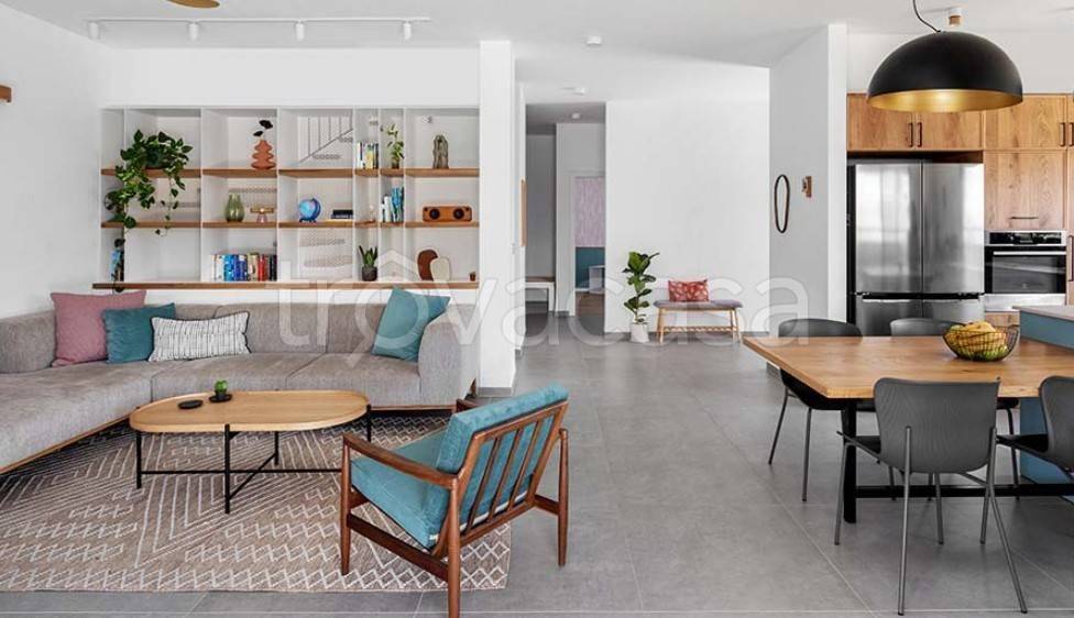 appartamento in vendita a Milano in zona Isola