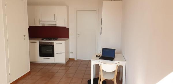 appartamento in vendita a Milano in zona Morivione