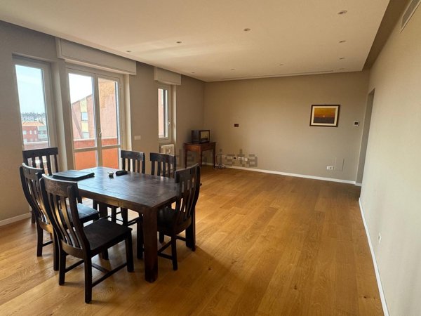 appartamento in vendita a Milano in zona Baggio