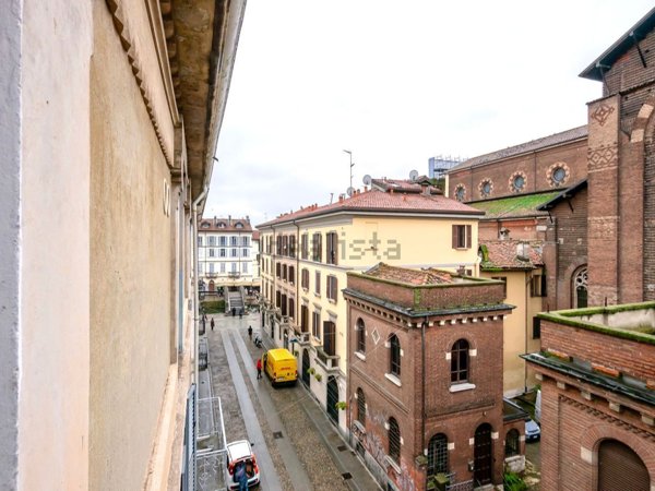 appartamento in vendita a Milano in zona Porta Genova