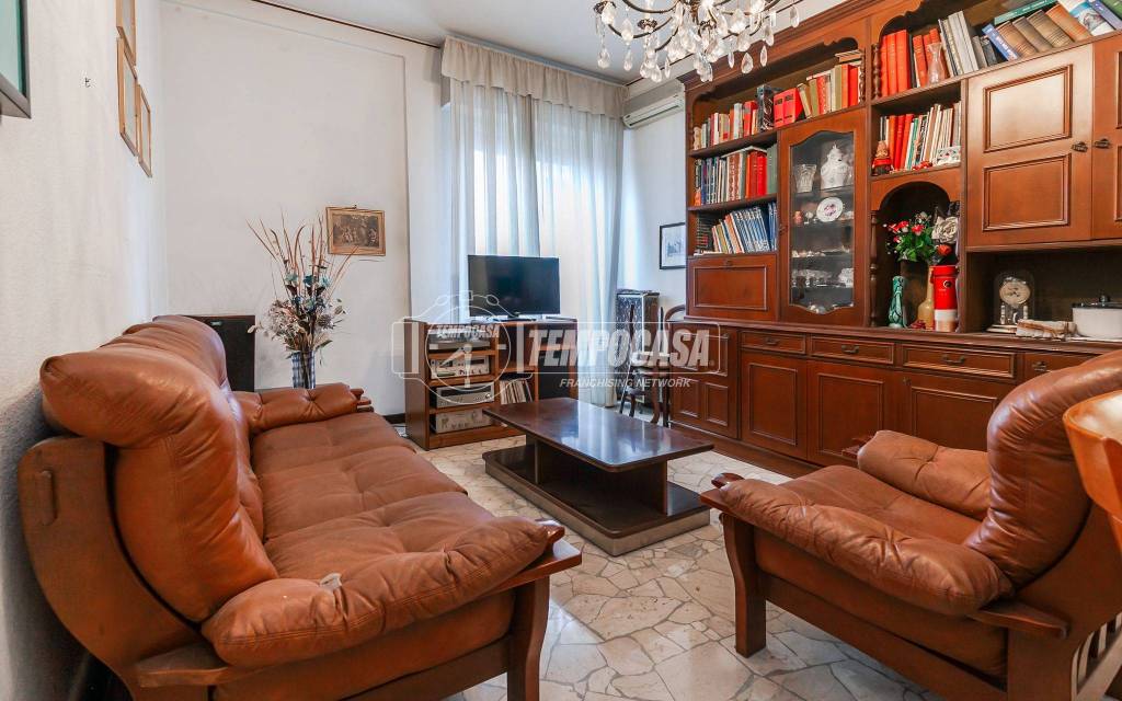 appartamento in vendita a Milano in zona Dergano