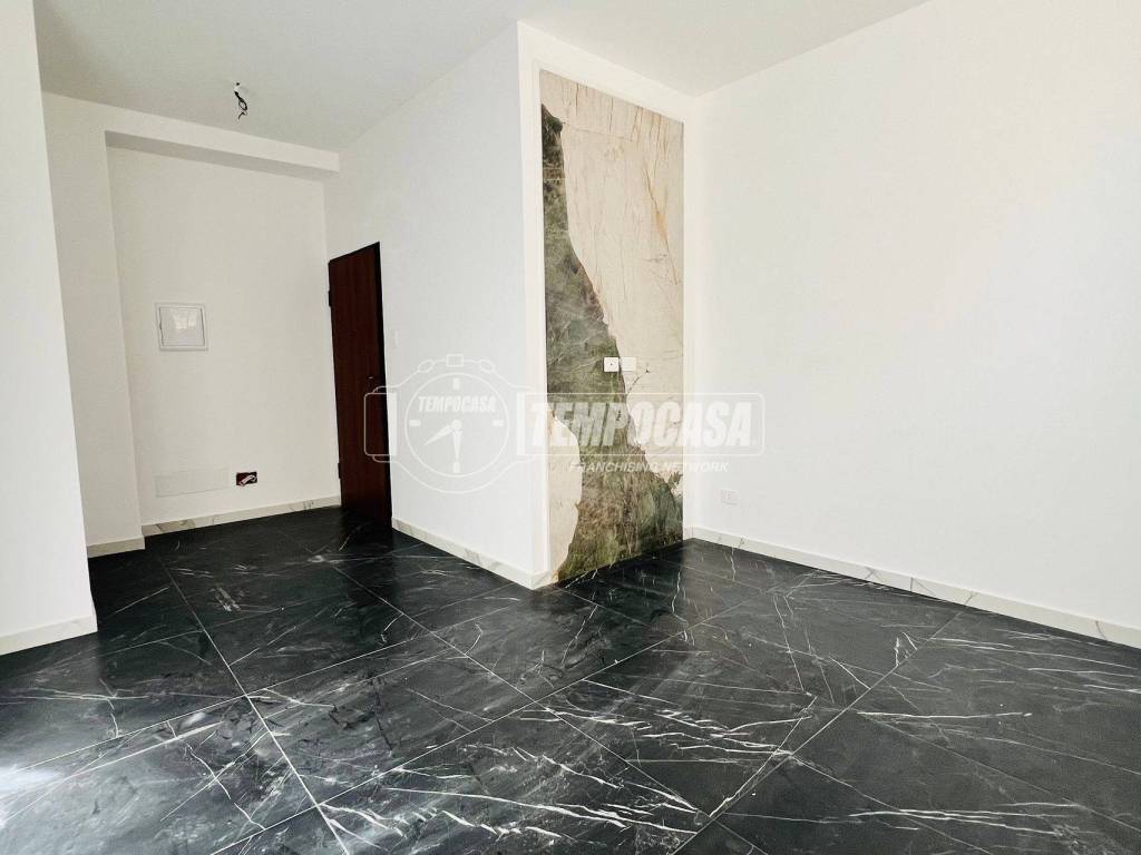 appartamento in vendita a Milano in zona Rottole