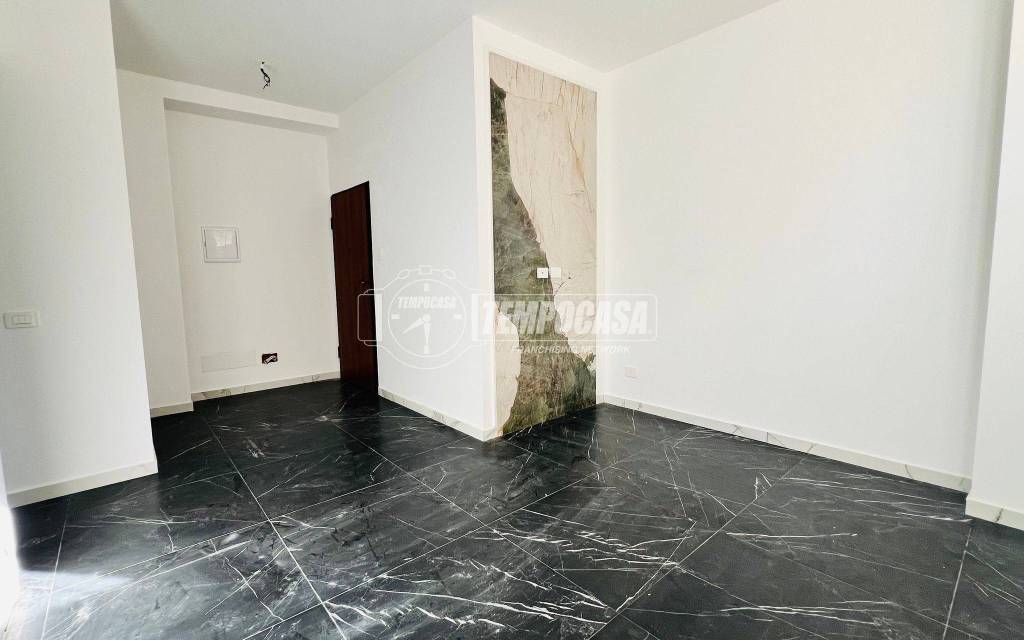 appartamento in vendita a Milano in zona Rottole