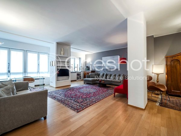 appartamento in vendita a Milano in zona Il Portello