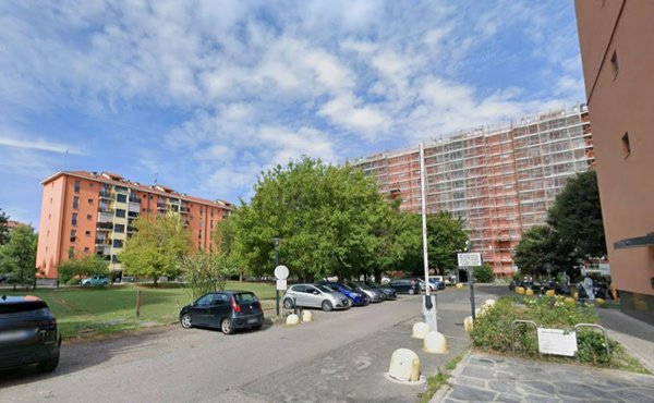 ufficio in vendita a Milano in zona Gallaratese