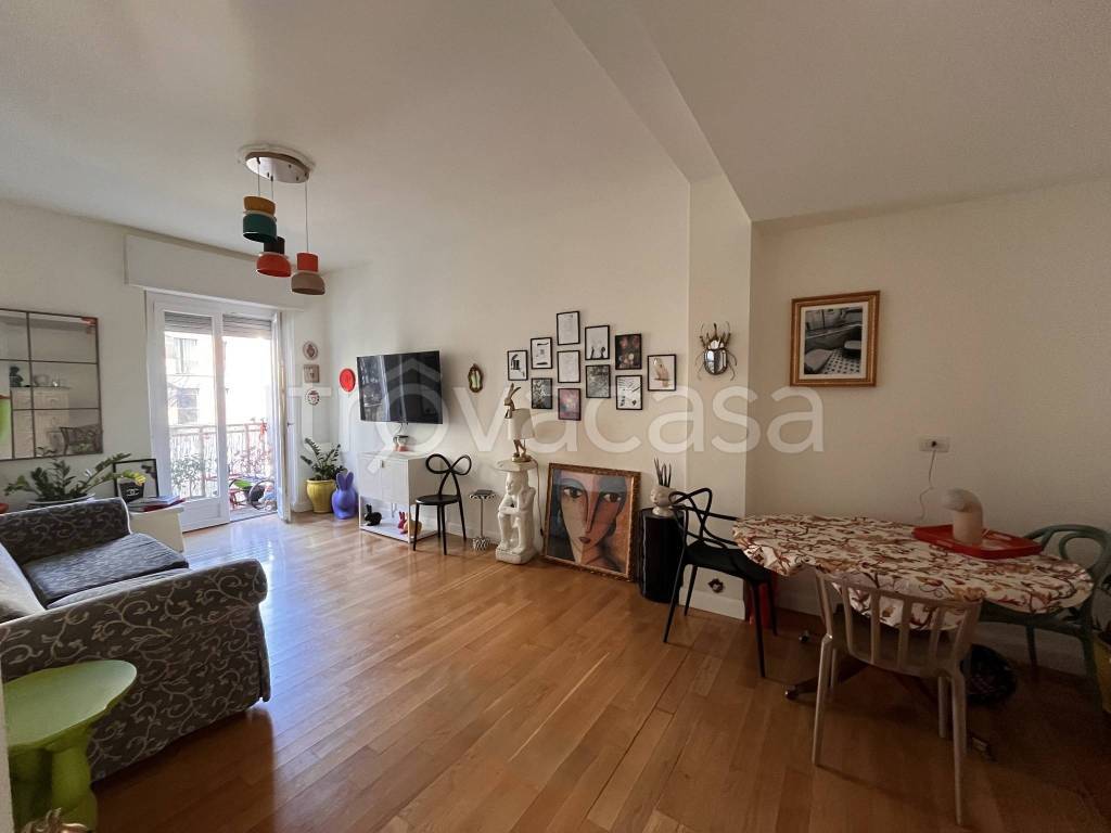 appartamento in vendita a Milano in zona Ghisolfa