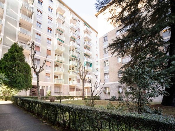 appartamento in vendita a Milano in zona Crescenzago