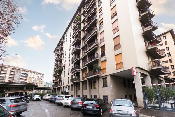 ufficio in vendita a Milano in zona San Vittore