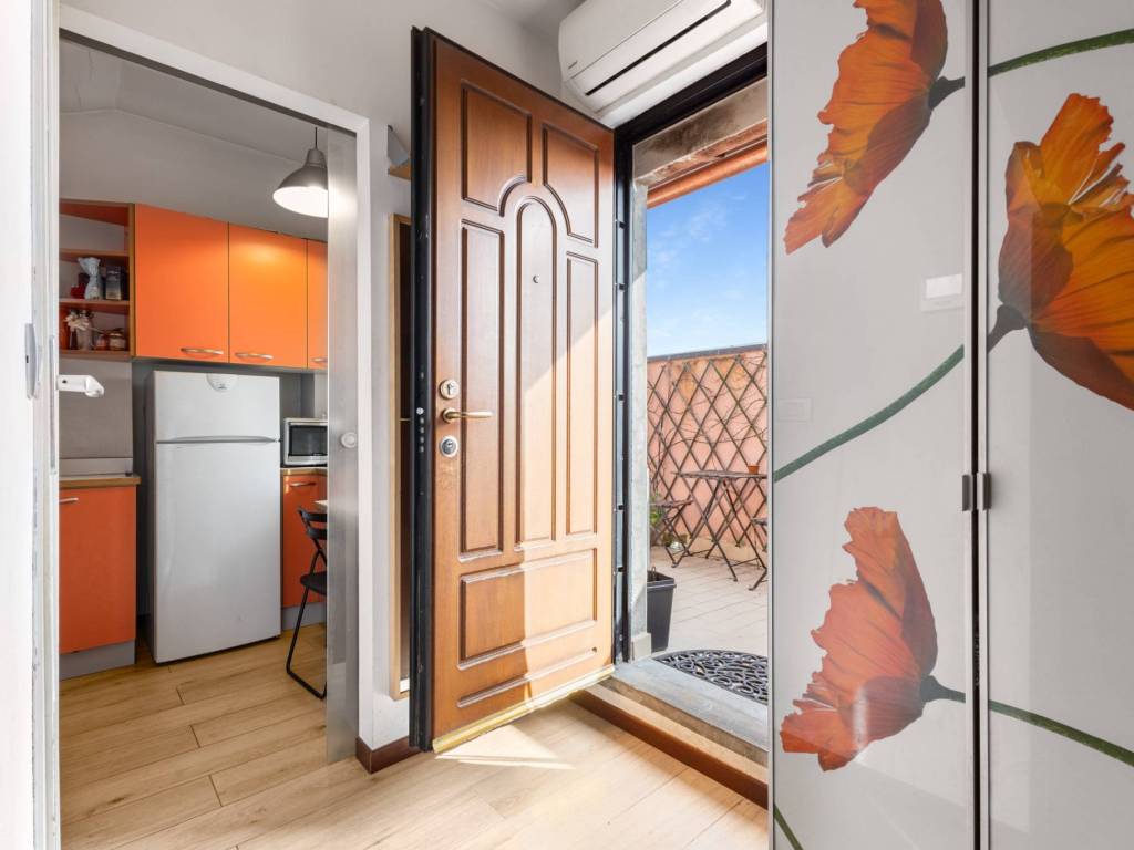 appartamento in vendita a Milano in zona Porta Vittoria