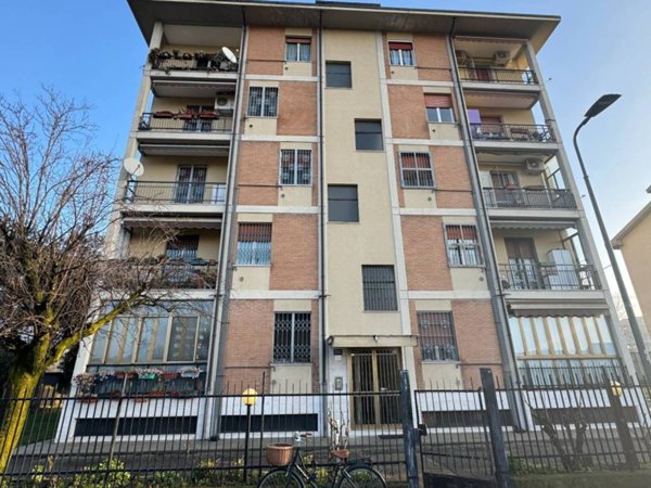 appartamento in vendita a Milano in zona Porta Vittoria