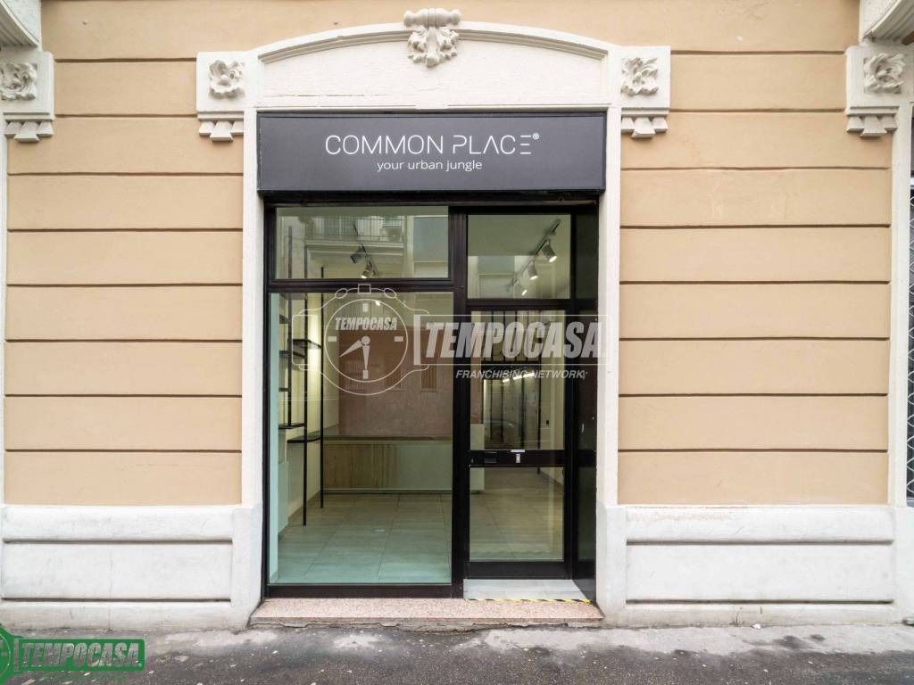 negozio in vendita a Milano in zona Precotto