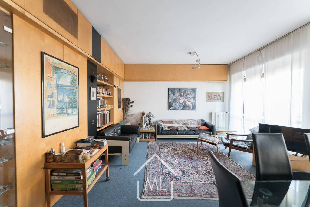 appartamento in vendita a Milano in zona Cascina dei Pomi