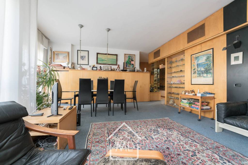 appartamento in vendita a Milano in zona Cascina dei Pomi