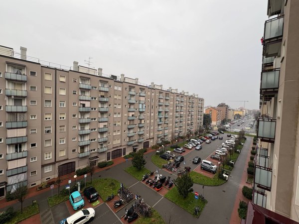 appartamento in vendita a Milano in zona Quarto Oggiaro