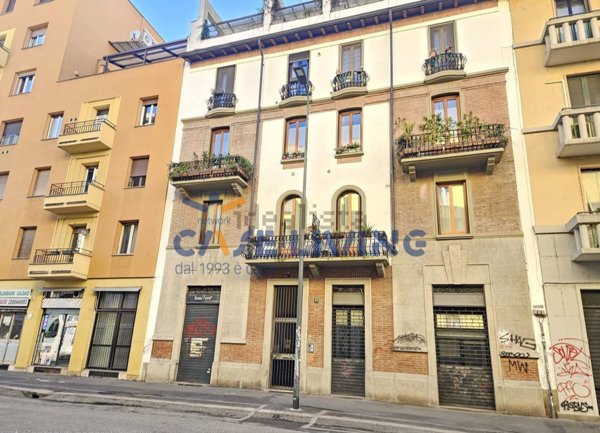 appartamento in vendita a Milano in zona Porta Genova