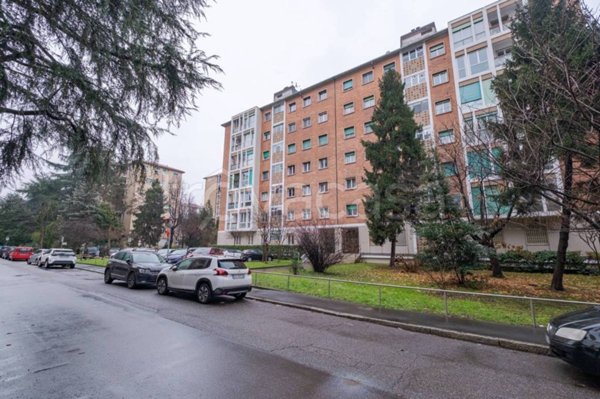 appartamento in vendita a Milano in zona Gallaratese
