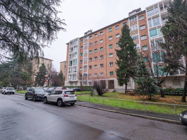 appartamento in vendita a Milano in zona Gallaratese