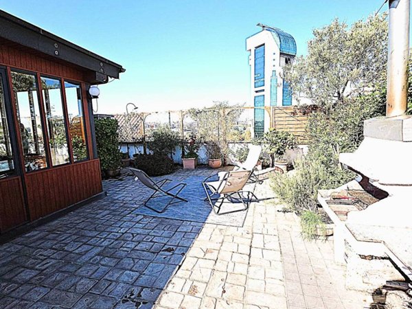 appartamento in vendita a Milano in zona Baggio