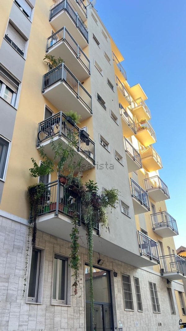 appartamento in vendita a Milano in zona Porta Genova