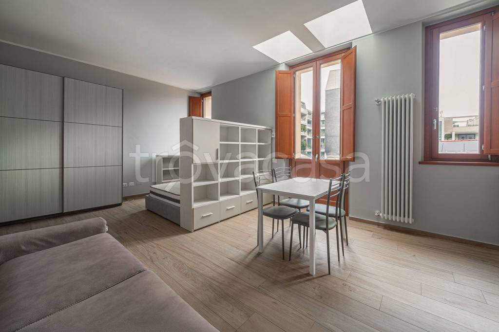 appartamento in vendita a Milano in zona Crescenzago