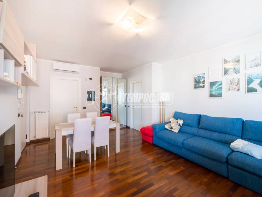 appartamento in vendita a Milano in zona Adriano