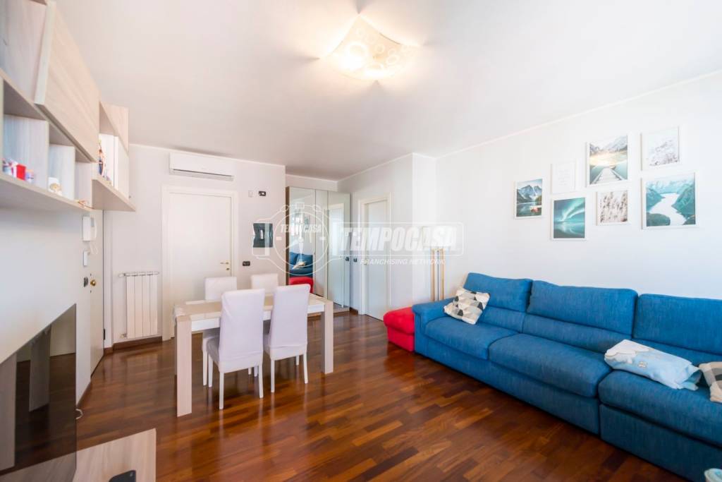 appartamento in vendita a Milano in zona Adriano