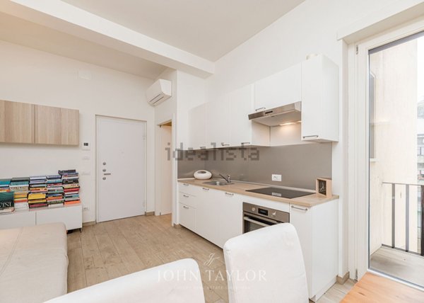 appartamento in vendita a Milano in zona Porta Nuova