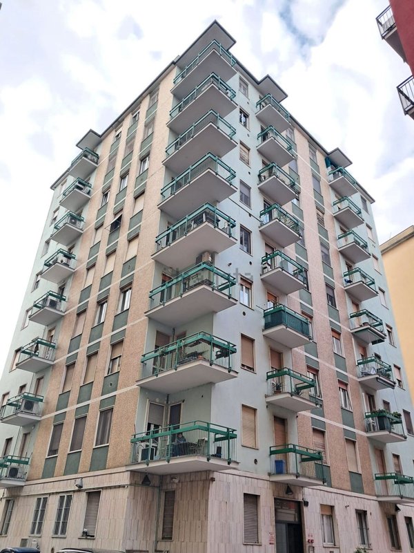 appartamento in vendita a Milano in zona Porta Genova