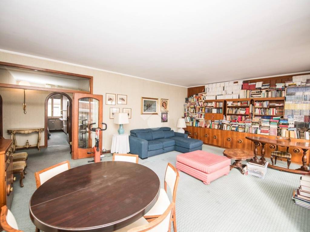 appartamento in vendita a Milano in zona Loreto