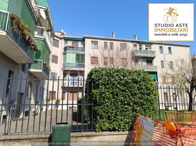 appartamento in vendita a Milano in zona Quinto Romano