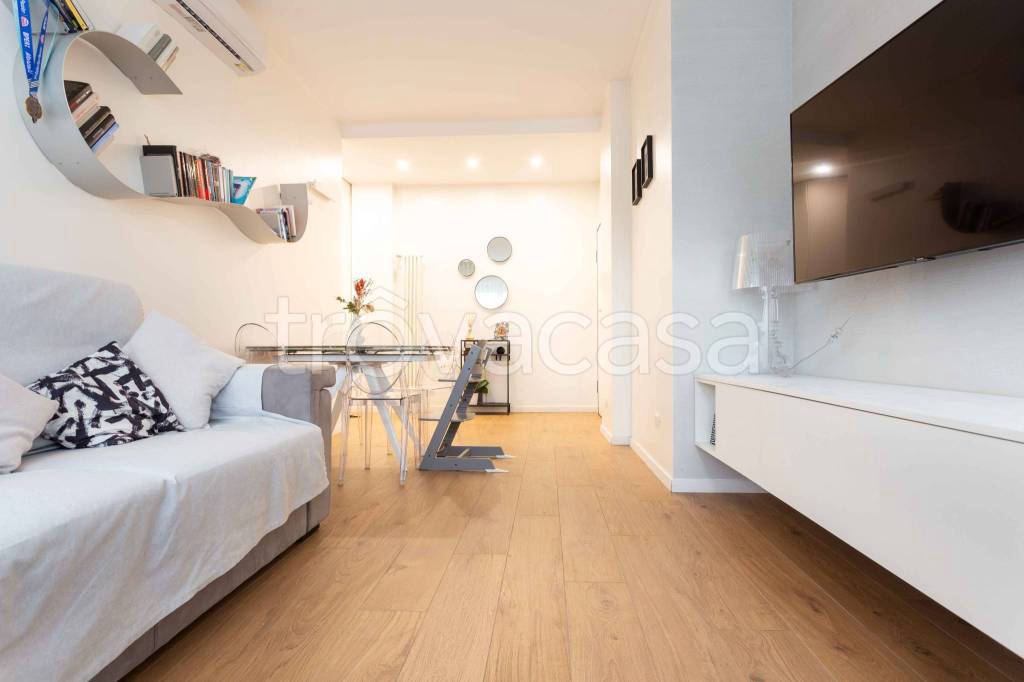 appartamento in vendita a Milano in zona Vigentino