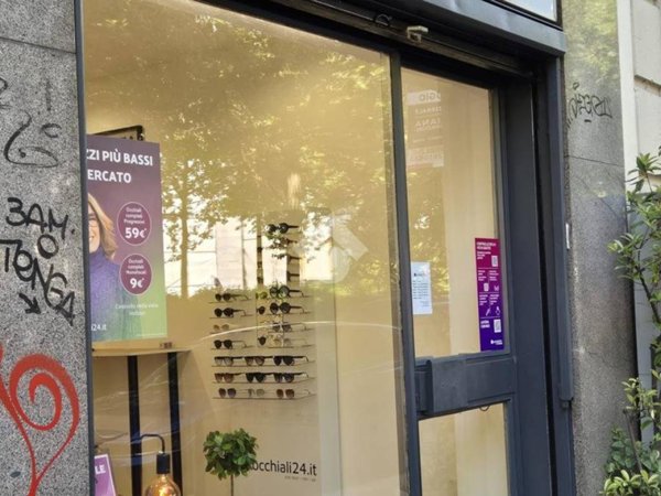 negozio in vendita a Milano in zona San Siro