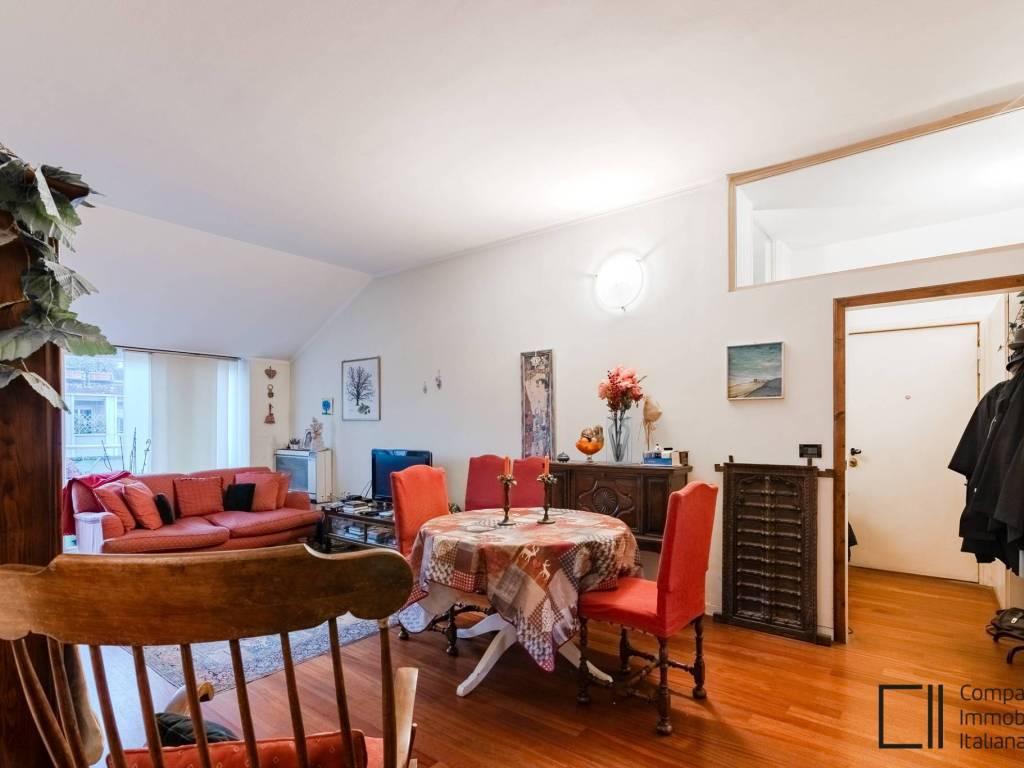 appartamento in vendita a Milano in zona XXII Marzo