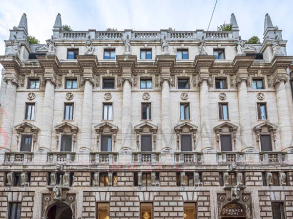 appartamento in vendita a Milano in zona Brera