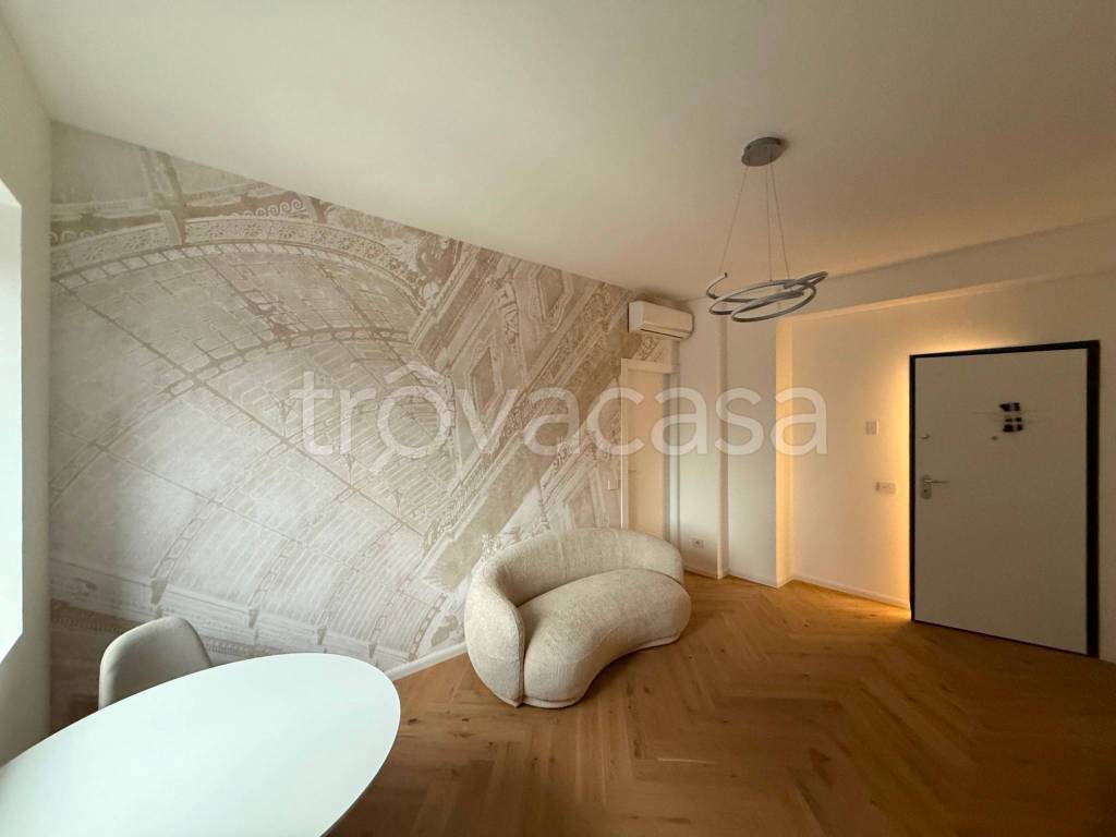 appartamento in vendita a Milano in zona Sempione