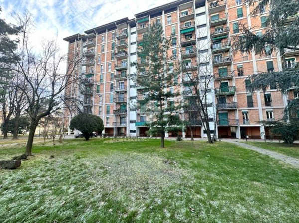 appartamento in vendita a Milano in zona Gallaratese