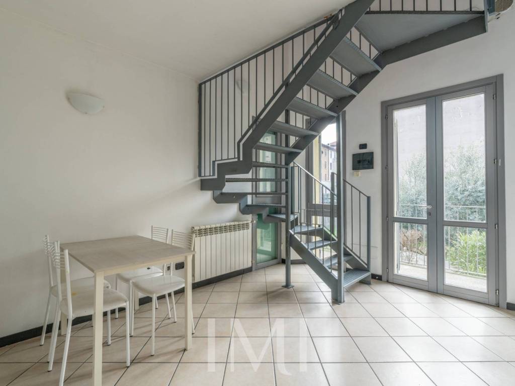 appartamento in vendita a Milano in zona Stadera