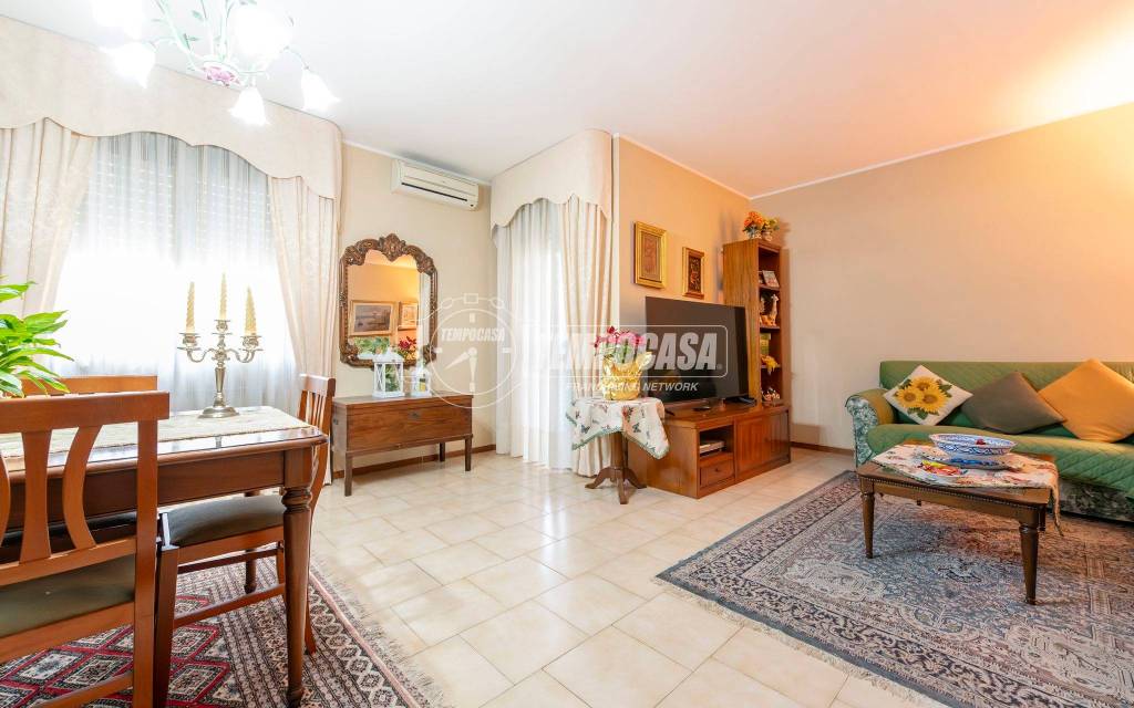 appartamento in vendita a Milano in zona Gorla