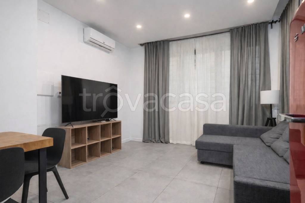 appartamento in vendita a Milano in zona Famagosta