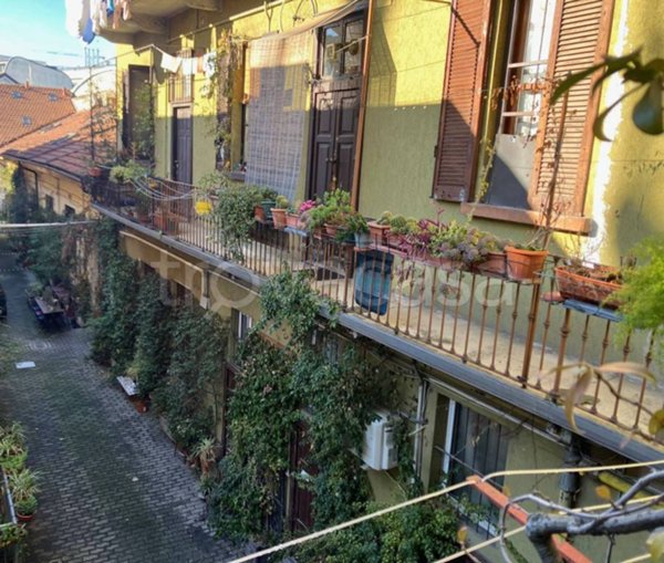 appartamento in vendita a Milano in zona Barona