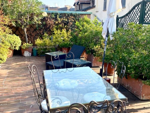 appartamento in vendita a Milano in zona Sant'Ambrogio