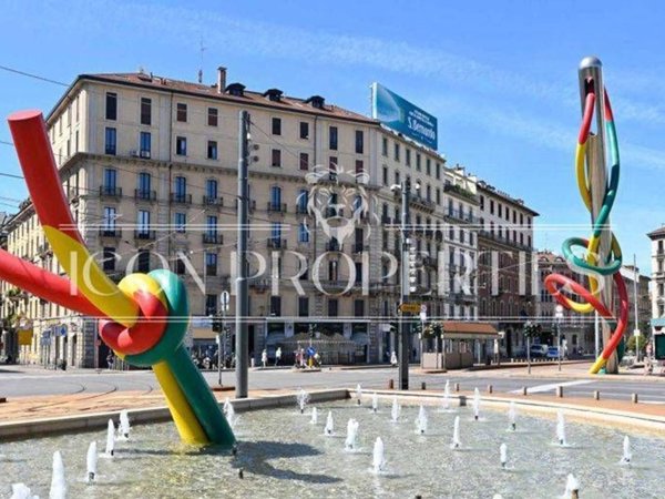 intera palazzina in vendita a Milano in zona Cadorna