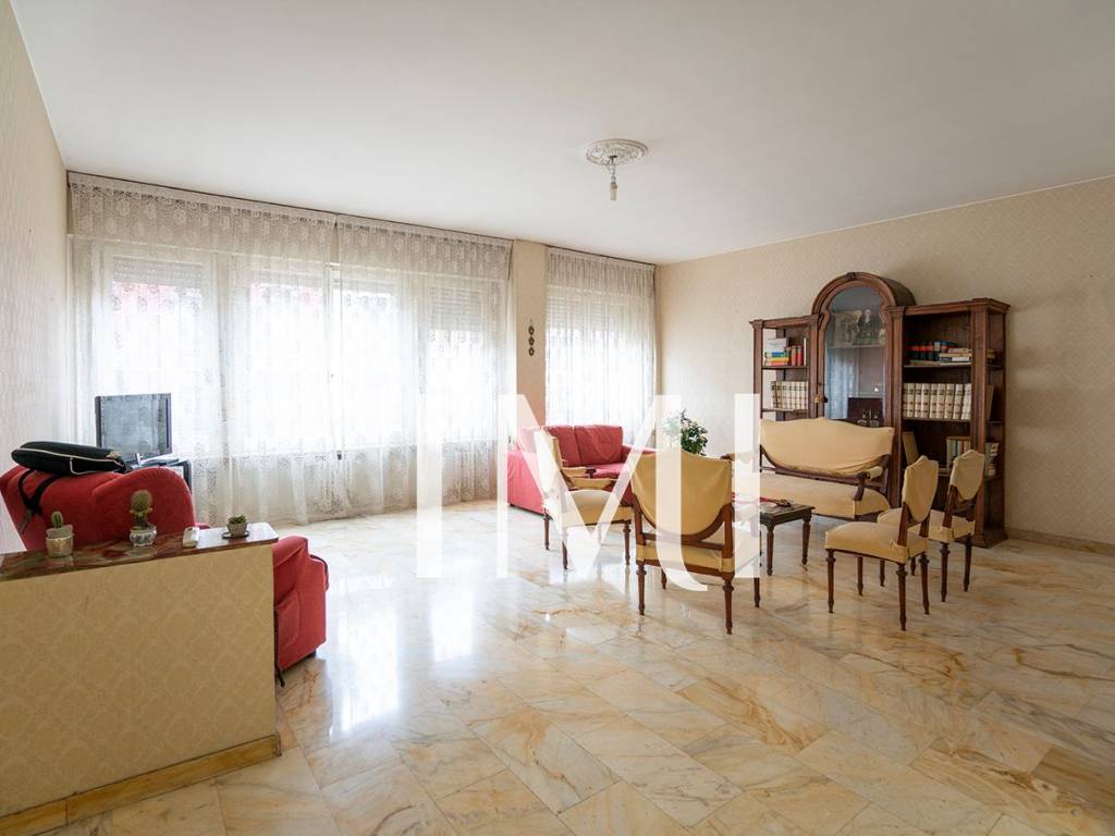 appartamento in vendita a Milano in zona Centro Direzionale