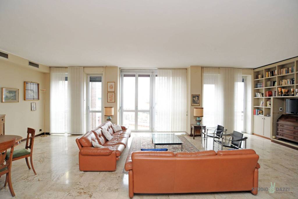 appartamento in vendita a Milano in zona Città Studi