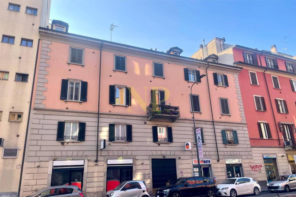 negozio in vendita a Milano in zona Piazzale Lodi