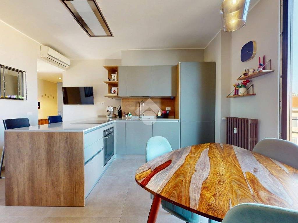 appartamento in vendita a Milano in zona Lambrate