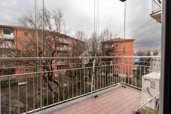 appartamento in vendita a Milano in zona Lorenteggio