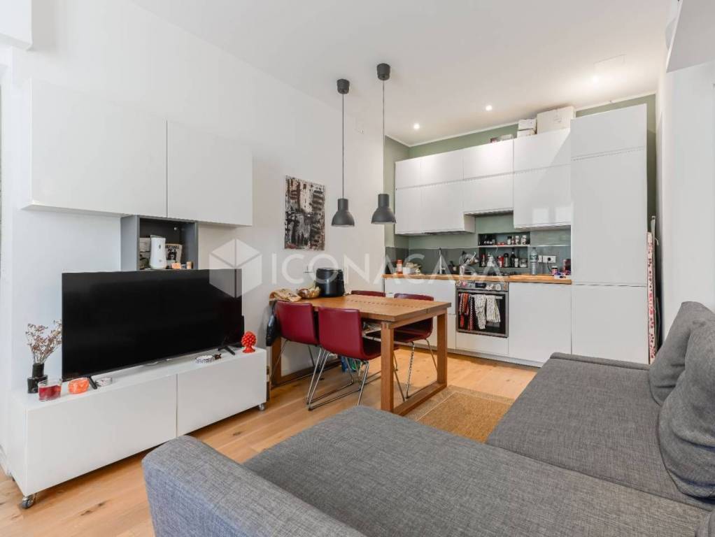 appartamento in vendita a Milano in zona Piazzale Lodi