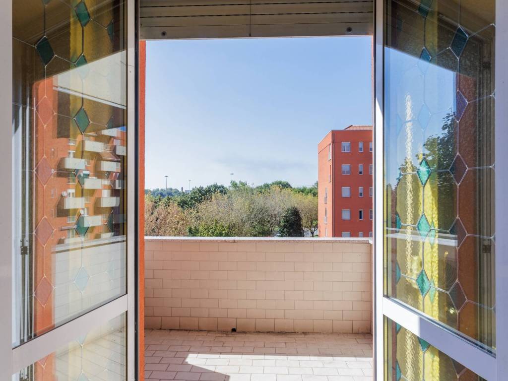 appartamento in vendita a Milano in zona Baggio